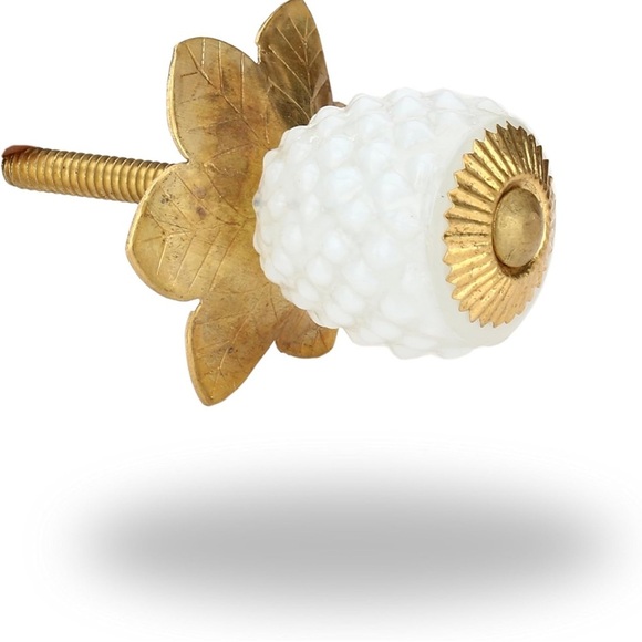 SOLD (2) Sets Crystal White and Gold Floral Drawer Knobs - Picture 6 of 12